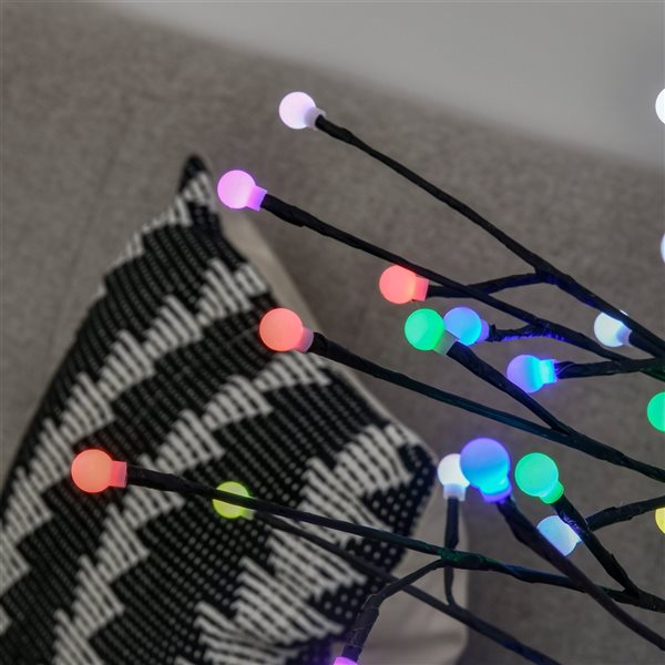 HOMCOM 6-ft Artificial Indoor/Outdoor Christmas Tree with Colourful LED