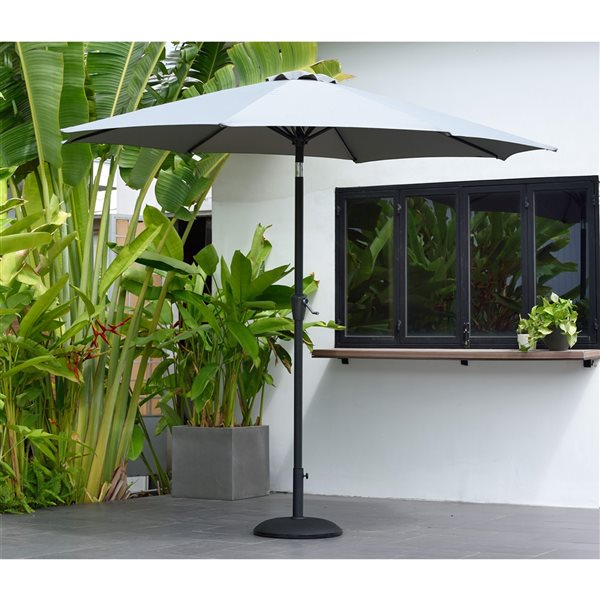 Parasol de patio suspendu LifestyleGarden gris uni de 7,7 pi à bouton-poussoir avec base incluse