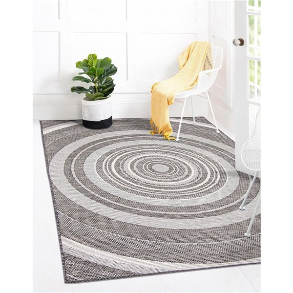 Tapis d'intérieur/extérieur Veranda Modern rectangulaire 7 pi x 10 pi au motifs géométriques gris par Ecarpet