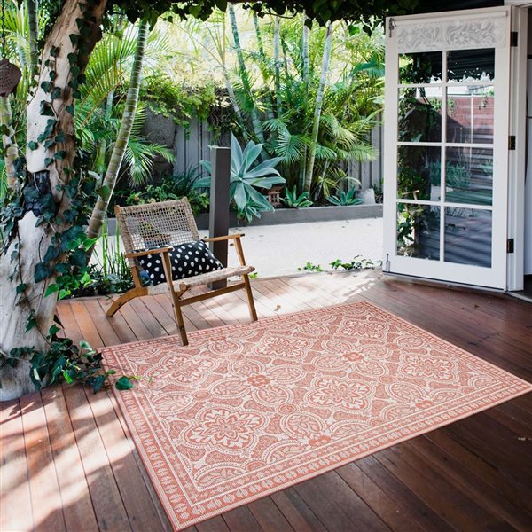 Ecarpet Veranda Traditional 7-ft x 10-ft Coral Rectangular Indoor/outdoor Border Area Rug