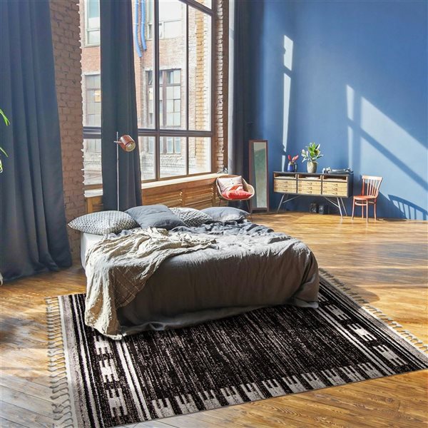 ECARPET Kybella Harmony Black 5-ft 2-in x 7-ft 5-in Rectangular Indoor Area rug