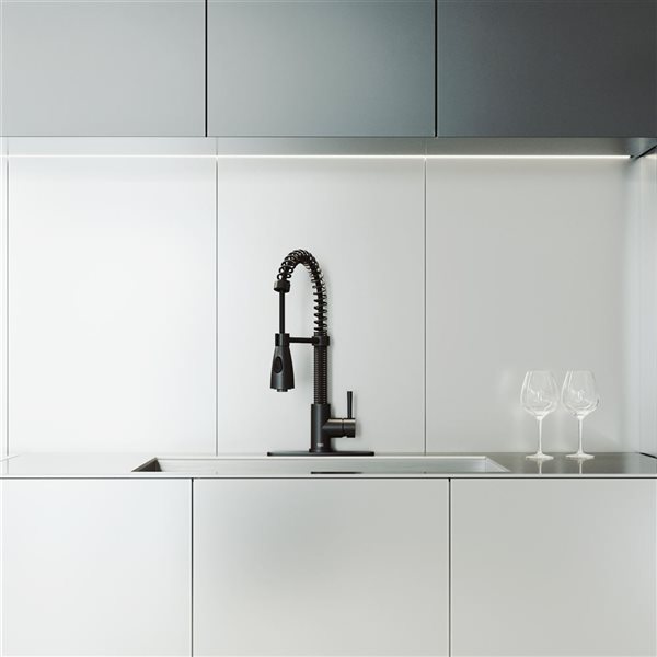 VIGO Brant Matte Black 1-Handle Deck Mount Pull-Down Kitchen Faucet - Deck Plate Included