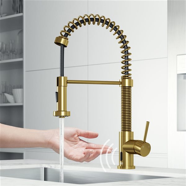 VIGO Edison&nbsp;19-in H Single Handle Pull-Down Sprayer Kitchen Faucet Set with Touchless Sensor - Matte Brushed Gold