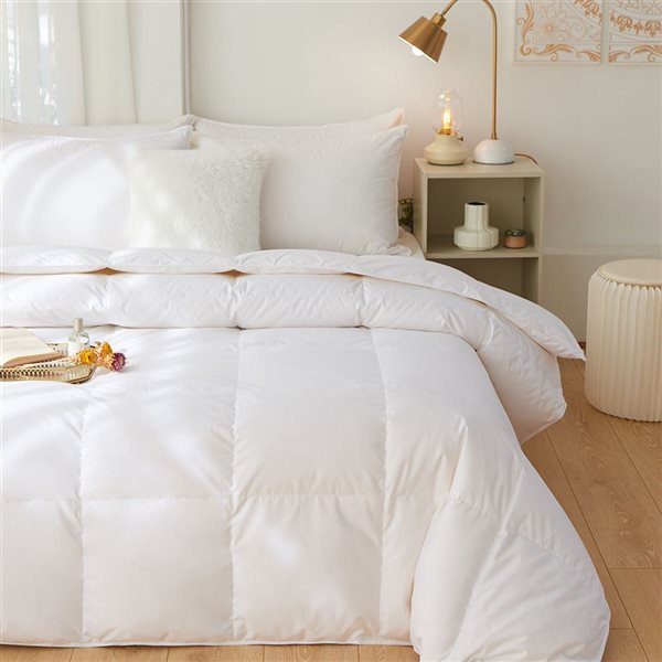 Couette réversible en duvet européen recyclé 280 FP pour lit double par Royal Elite