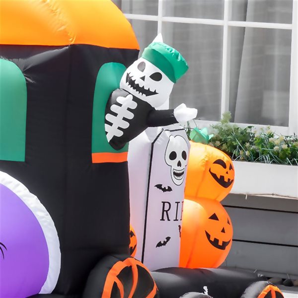 HOMCOM 4.59-ft x 8.04-ft Skeleton Ride Train Halloween Inflatable with LED Lights