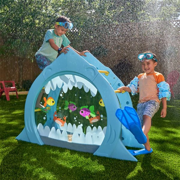 Structure d'escalade d'extérieur pour enfants en forme de requin par KidKraft