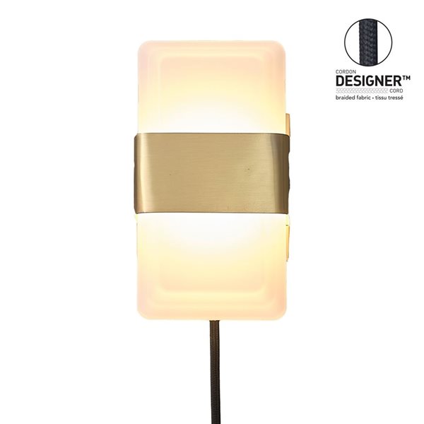 Globe Electric Elowen LED Integrated Plug-In or Hardwire Matte Brass Modern Wall Sconce