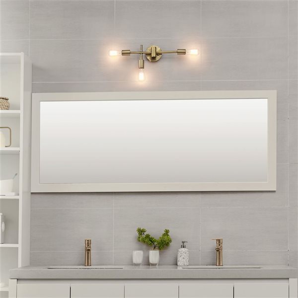 Luminaire moderne Hollins pour meuble-lavabo de 18 po à 3 lumières par Globe Electric, laiton mat