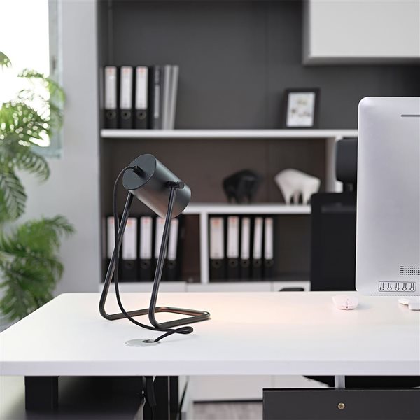 Globe Electric Sahara 14-in Matte Black Desk Lamp With Metal Shade
