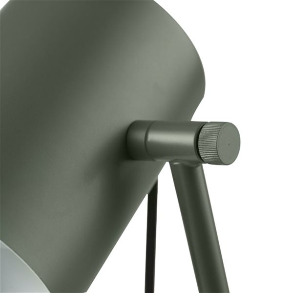 Lampe de bureau Sahara de 14 po avec abat-jour en métal par Globe Electric, vert mat