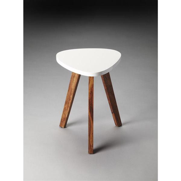 HomeRoots 20-in White and Natural Wood Triangle End Table