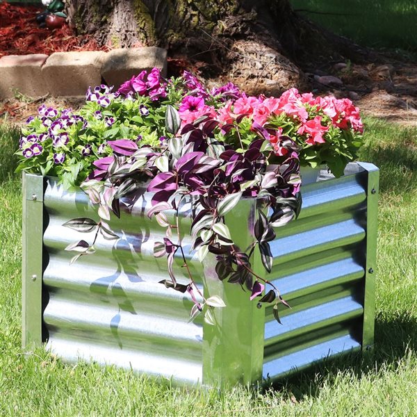 Sunnydaze Decor 22 x 22 x 16-in Square Galvanized Steel Raised Garden Bed