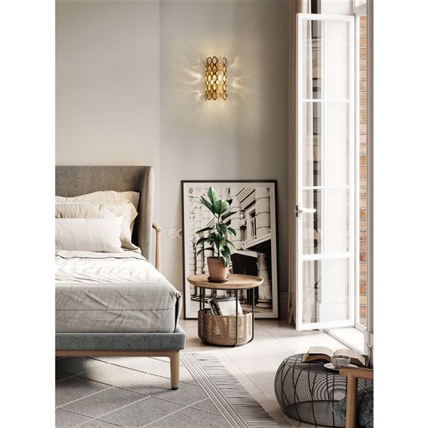 Z-Lite Heirloom Brass Dealey 2-Light Wall Sconce