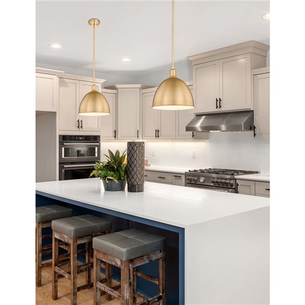 Z-Lite Classic Brass Sawyer 1-Light Pendant