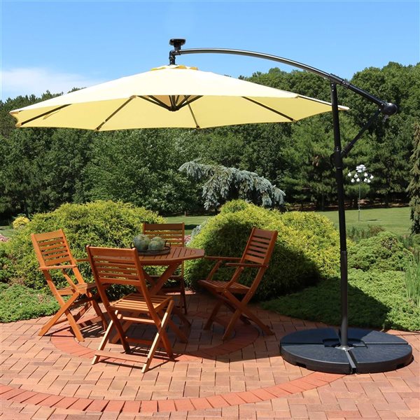 Sunnydaze Decor 9-ft Cream Offset Patio Umbrella with Solar LED Lights