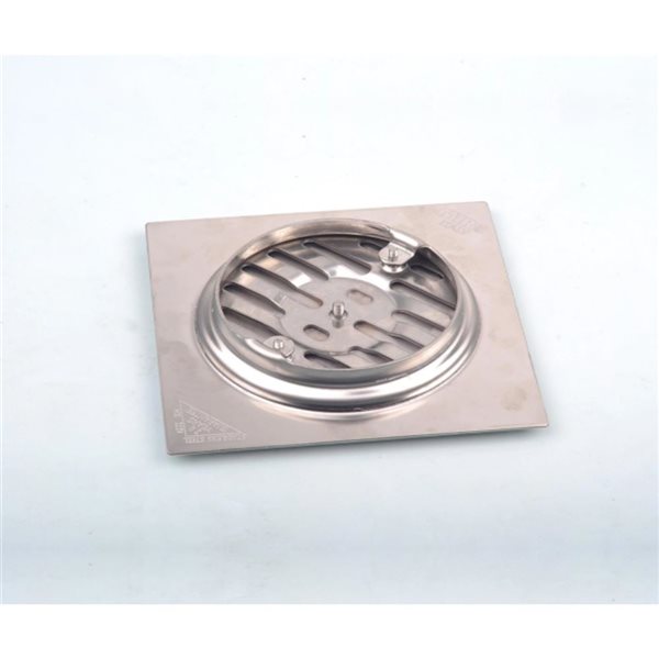 Drain de douche en métal chromé de la gamme Invisible de DROP Bath and Kitchen 5,9 po