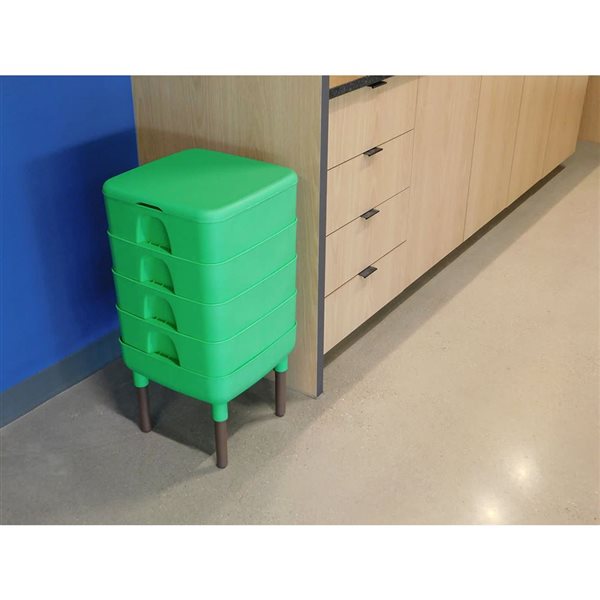 FCMP Outdoor Essential Living 15 x 30-in Green Indoor Worm Composter