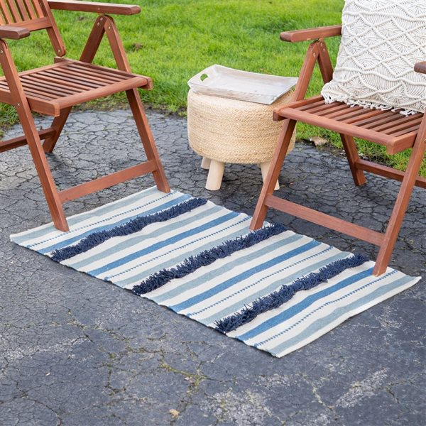 Northlight 3.5-ft x 2.25-ft Blue Cream and Black Striped Handloom Woven Outdoor Rectangular Throw Rug