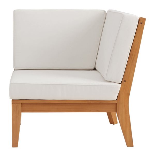 Chaise d'angle d'extérieur Nalbandian par Linon Home Decor en teck naturel et coussins blanc cassé