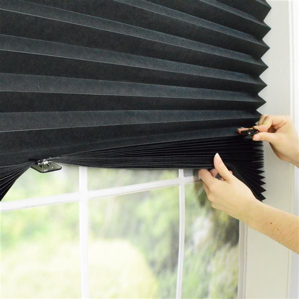 Versailles Home Fashions TempShade 4-Pack 48-in x 72-in Black Room Darkening Cordless Shade