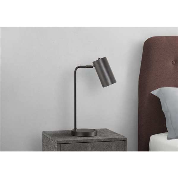 Lampe de table moderne avec port USB Monarch Specialties grise 18 po