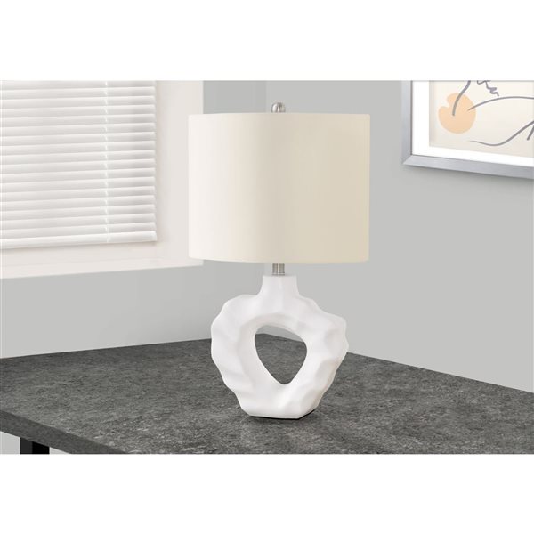 Monarch Specialties 25-in H Cream Fabric Shade and Resin Base Modern Table Lamp