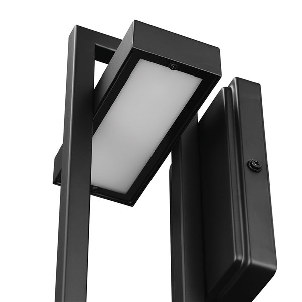 Globe Electric 12 W LED Integrated Matte Black Outdoor Wall Sconce