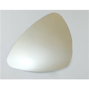 Miroir de salle de bains sans cadre Ashley de Decor Wonderland 33,5 l. x 27,5 po h. triangulaire, argent