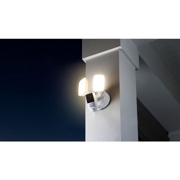 Lorex 2K Wi-Fi Floodlight Security Camera (32GB)