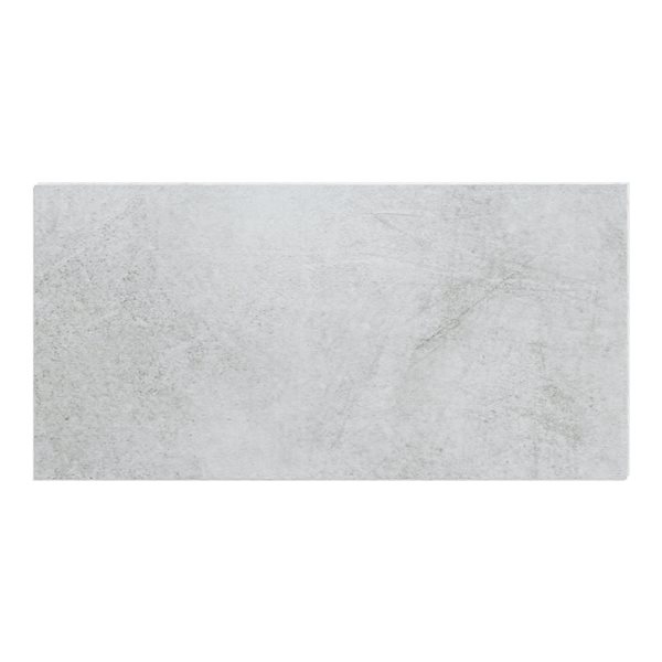 Carreaux de mur de douche collés Manhattan de MAAX, 15,75 x 31,5 po, gris béton 5/paquet