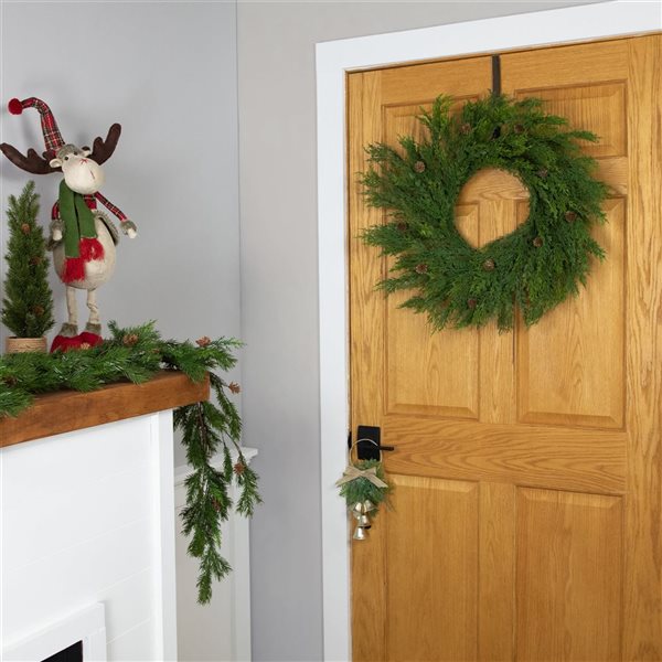 24-in Soft Green Cedar Artificial Christmas Wreath with Pine Cones - Unlit