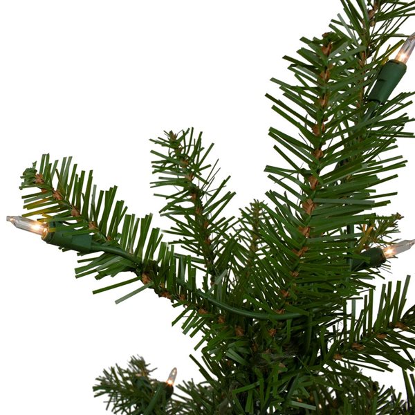 Northlight 7.5-ft Pre-Lit Full Northern Pine Artificial Christmas Tree with Clear Lights