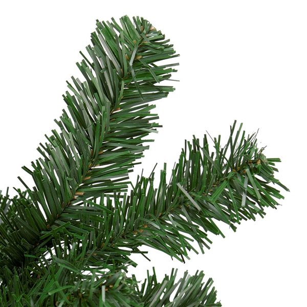 Northlight 9-ft x 18-in Unlit Deluxe Windsor Pine Artificial Christmas Garland