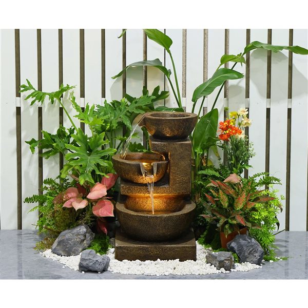 Fontaine moderne éclairée à DEL High Line Gift Ltd en résine brune, 14 l. x 16 p. x 24 po h.