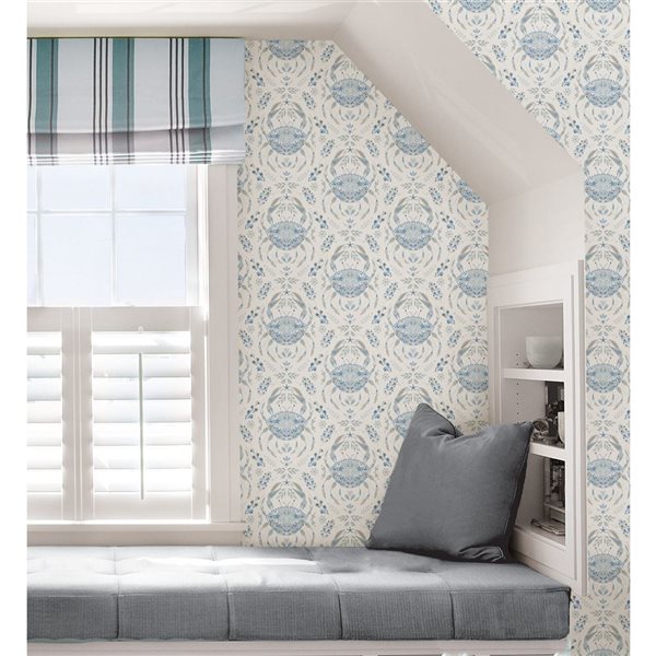 Papier peint pelable et autocollant Shellby par NuWallpaper bleu