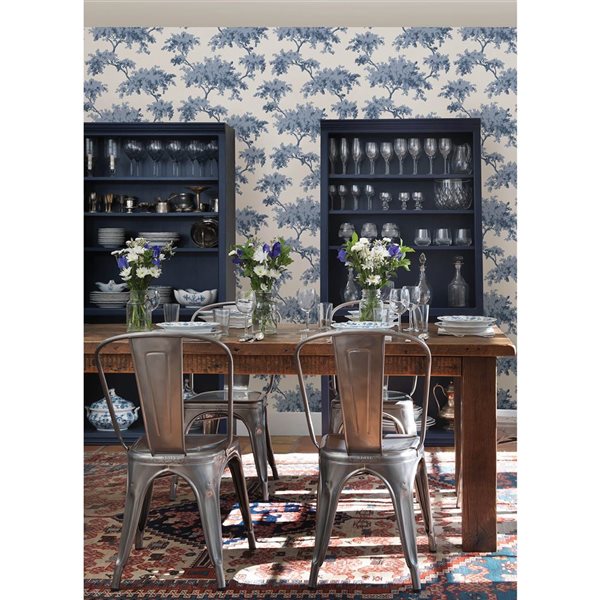 Papier peint pelable et collable Denim Alder par NuWallpaper