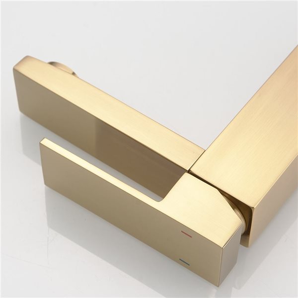 Single Hole Single-Handle Bathroom Faucet in Brushed Gold