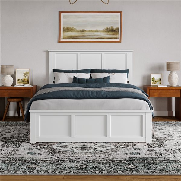 Charlotte Queen Solid Wood Low Profile Platform Bed with Matching Footboard in White