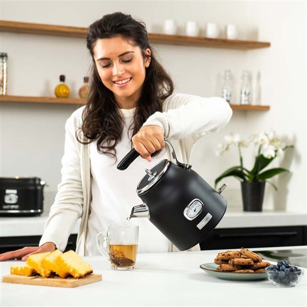 Westinghouse 7-Cup Electric Kettle - Black