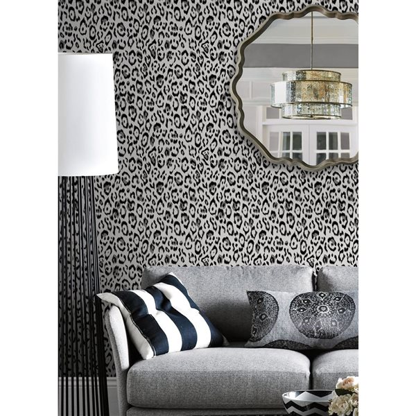 Papier peint autocollant Marlowe de NuWallpaper 20,5 po l. x 18 pi L. noir/blanc motif léopard, couvre 30,75 pi²