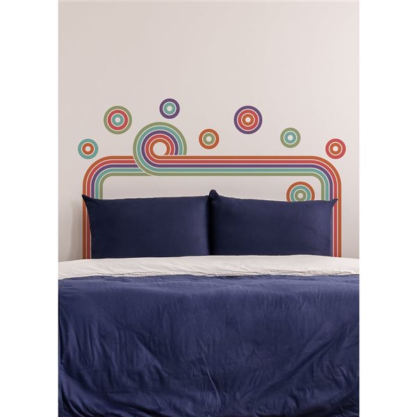 Décalque mural arc-en-ciel rétro de WallPops pour tête de lit 42 po x 76 po