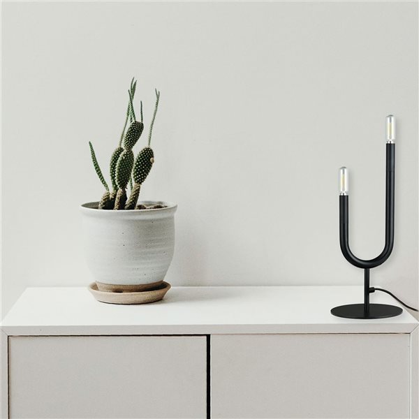 Dainolite Wand 2-Light Matte Black Table Lamp