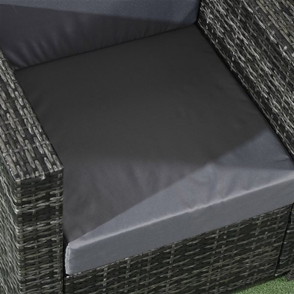 Outsunny Patio Rattan Single Sofa with Grey Cushions and Armrests