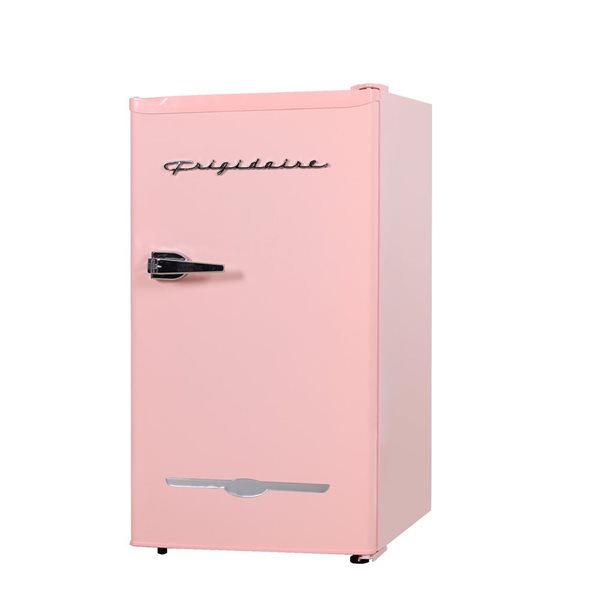 Frigidaire 3.2-ft³ Retro Mini Fridge - Pink