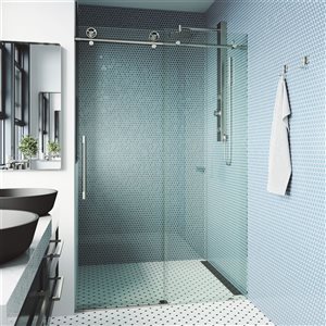 Porte de douche coulissante sans cadre Elan Cass Aerodynamic de VIGO 56 à 60 x 76 po inox avec verre transparent