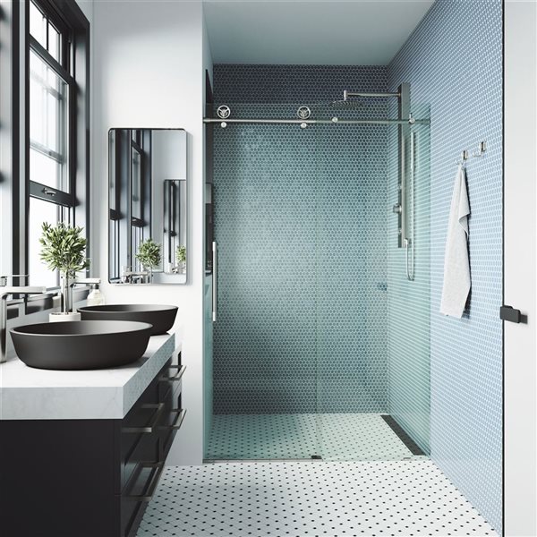 Porte de douche coulissante sans cadre Elan Cass Aerodynamic de VIGO 56 à 60 x 76 po inox avec verre transparent