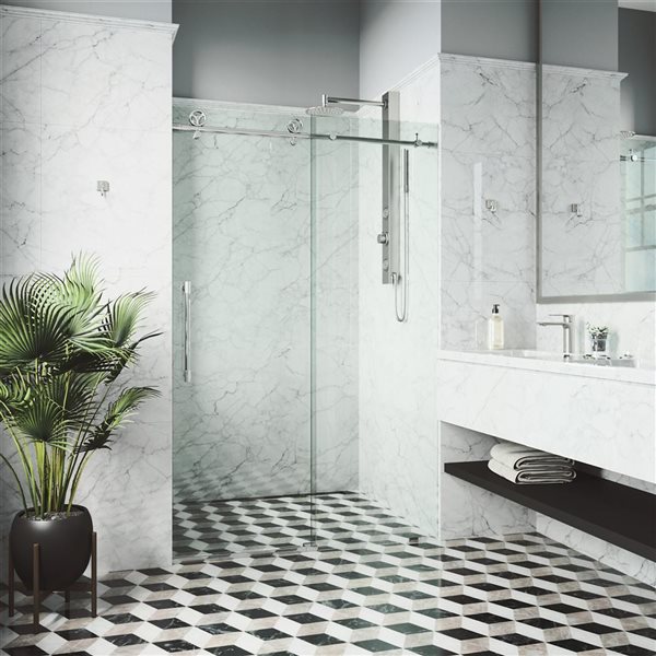 Porte de douche coulissante sans cadre Elan Cass Aerodynamic de VIGO 64 à 68 x 76 po chrome avec verre transparent