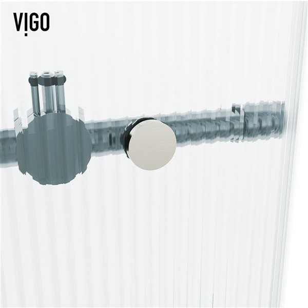 Porte de baignoire coulissante sans cadre Elan de VIGO acier inoxydable avec verre cannelé 60 po x 66 po