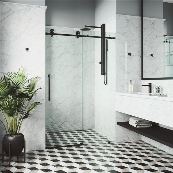 Porte de douche coulissante sans cadre Elan Cass Aerodynamic de VIGO 48 à 52 po x 76 po noir mat avec verre transparent