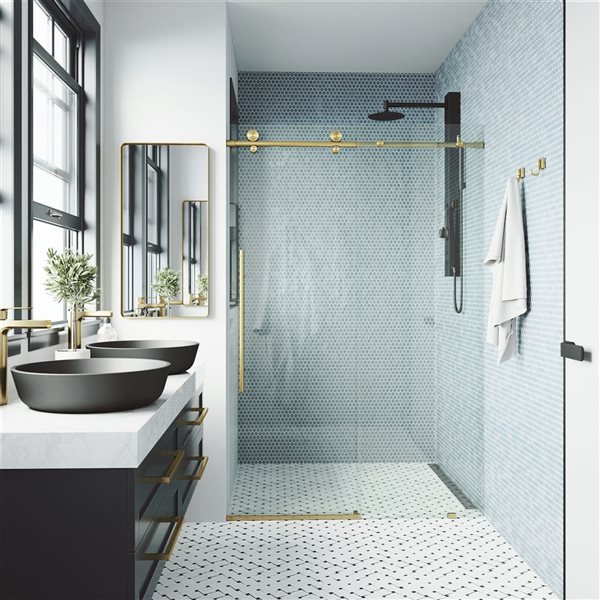 Porte de douche coulissante sans cadre Elan E-Class de VIGO 44 à 48 po x 76 po or brossé mat avec verre transparent